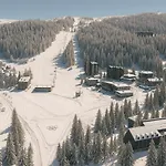 Pahulja Aparthotel 4*