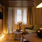 Pahulja Aparthotel 4*