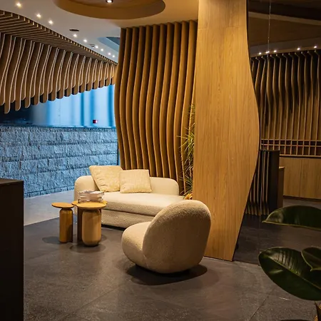 Aparthotel Pahulja 4*