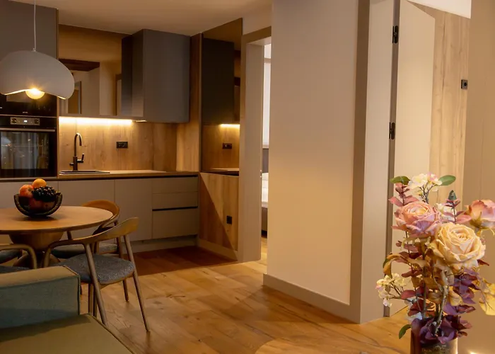 Aparthotel Pahulja 4*