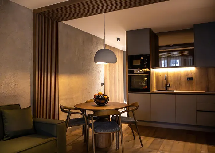 Aparthotel Pahulja 4*