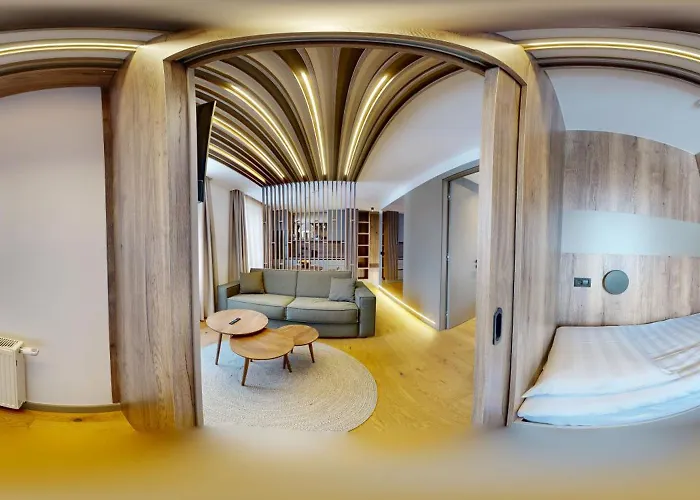 Aparthotel Pahulja 4*